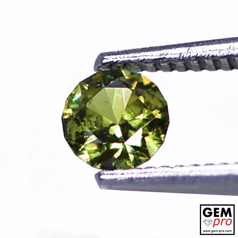 green garnet demantoid